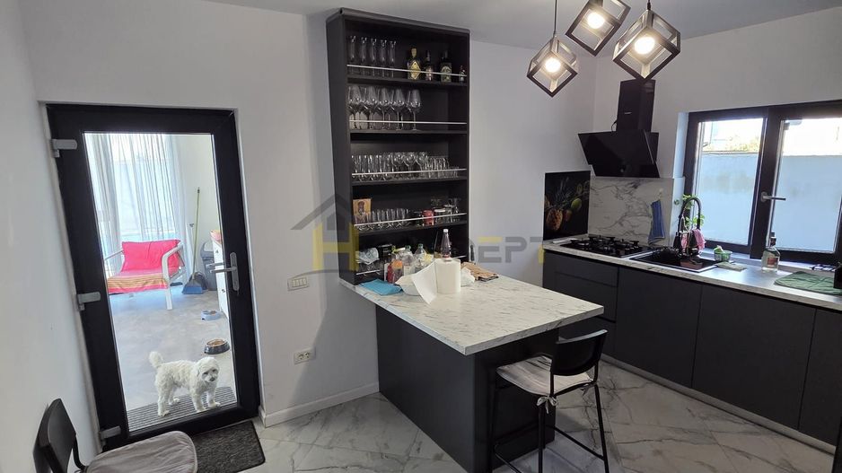 Vila individuala Premium 5 camere curte generoasa Piscina - Poză 7