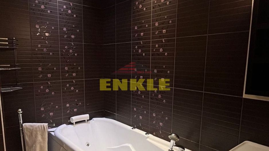 De vanzare apartament cu 5 camere, zona Mall - Poză 7