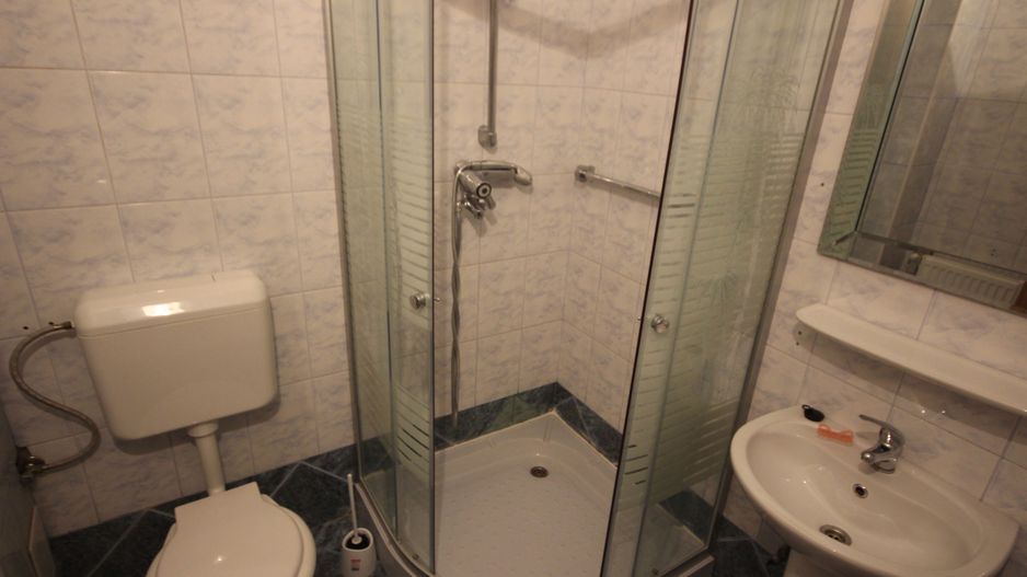 Vila  destinatie camin batrani - Poză 42