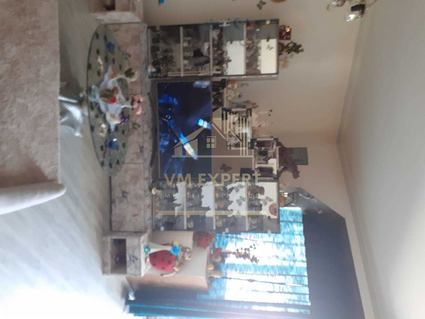 APARTAMENT 2 CAMERE, ETAJ 4, BLOC DE CARAMIDA, CAMPULUNG - Poză 3