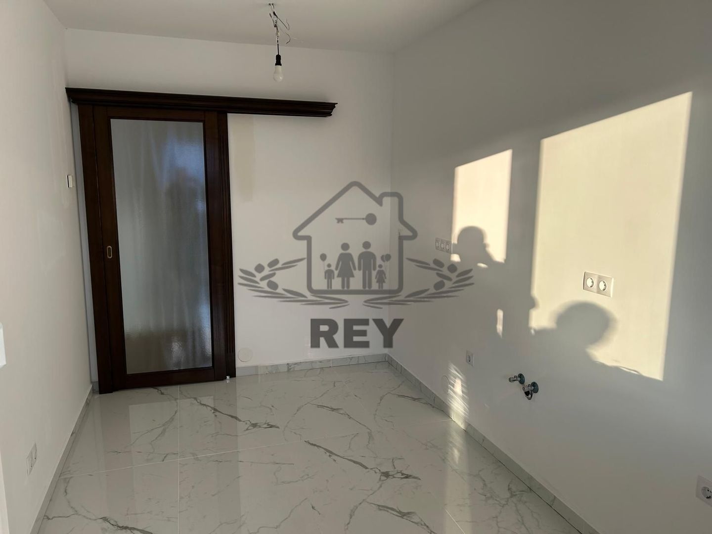 Apartament 3 camere de vânzare/balcon/parcare/ cartier Kogalniceanu - Poză 11