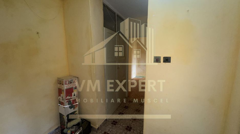 APARTAMENT 3 CAMERE ETAJ 2 GRUI  CAMPULUNG - Poză 11