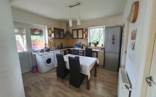 Casa de vanzare, zona Lidl din Cetate - Poză 2