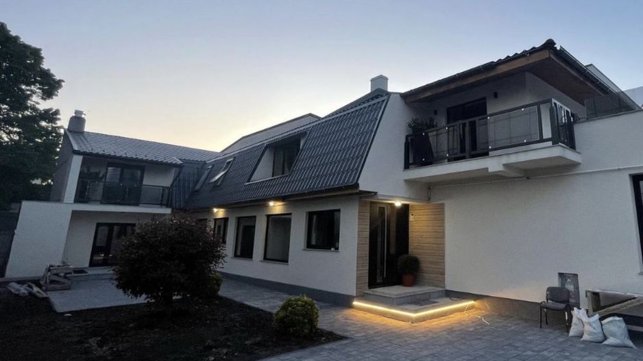 Bucurestii Noi-  Damaroaia, 5 camere- 350 m teren - 450 mp construiti - Poză 9