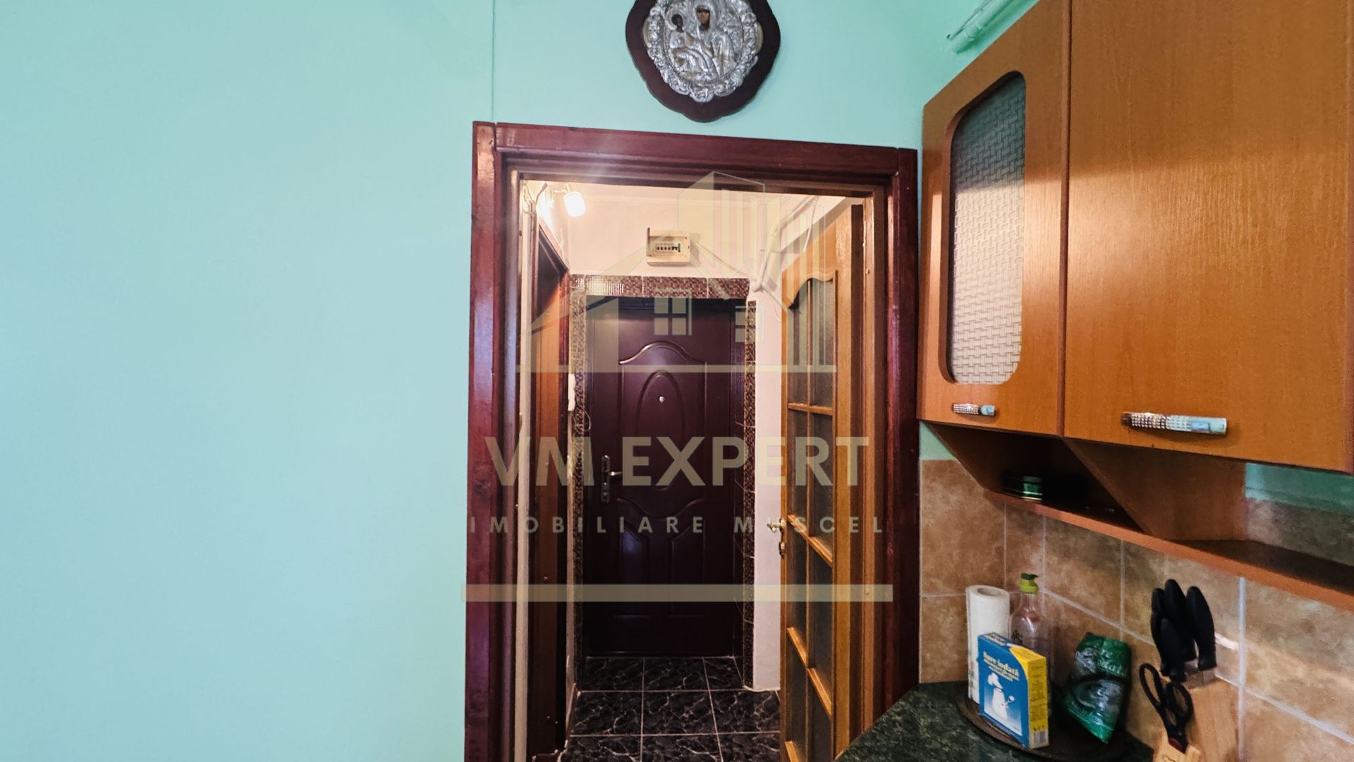 GARSONIERĂ  DECOMANDATĂ CONFORT 1 ETAJ 4 CAMPULUNG VIȘOI - Poză 9