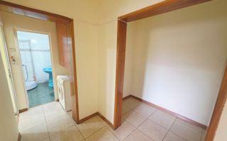 Vanzare apartament 2 camere decomandat, Malu Rosu, parter inalt - Poză 5