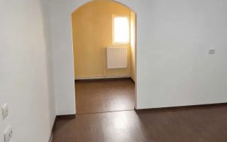 Casă de vânzare în Ciurbești, comuna Miroslava – liberă pentru mutare imediată - Poză 3