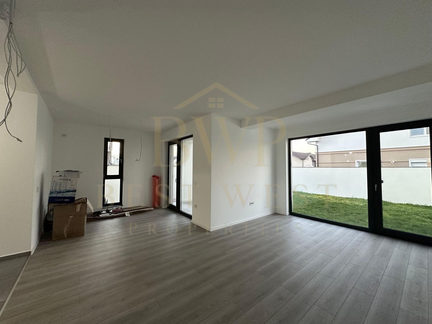 Duplex 1/2, 4 camere, 3 băi, la strada principală Mosnita Veche - Poză 3