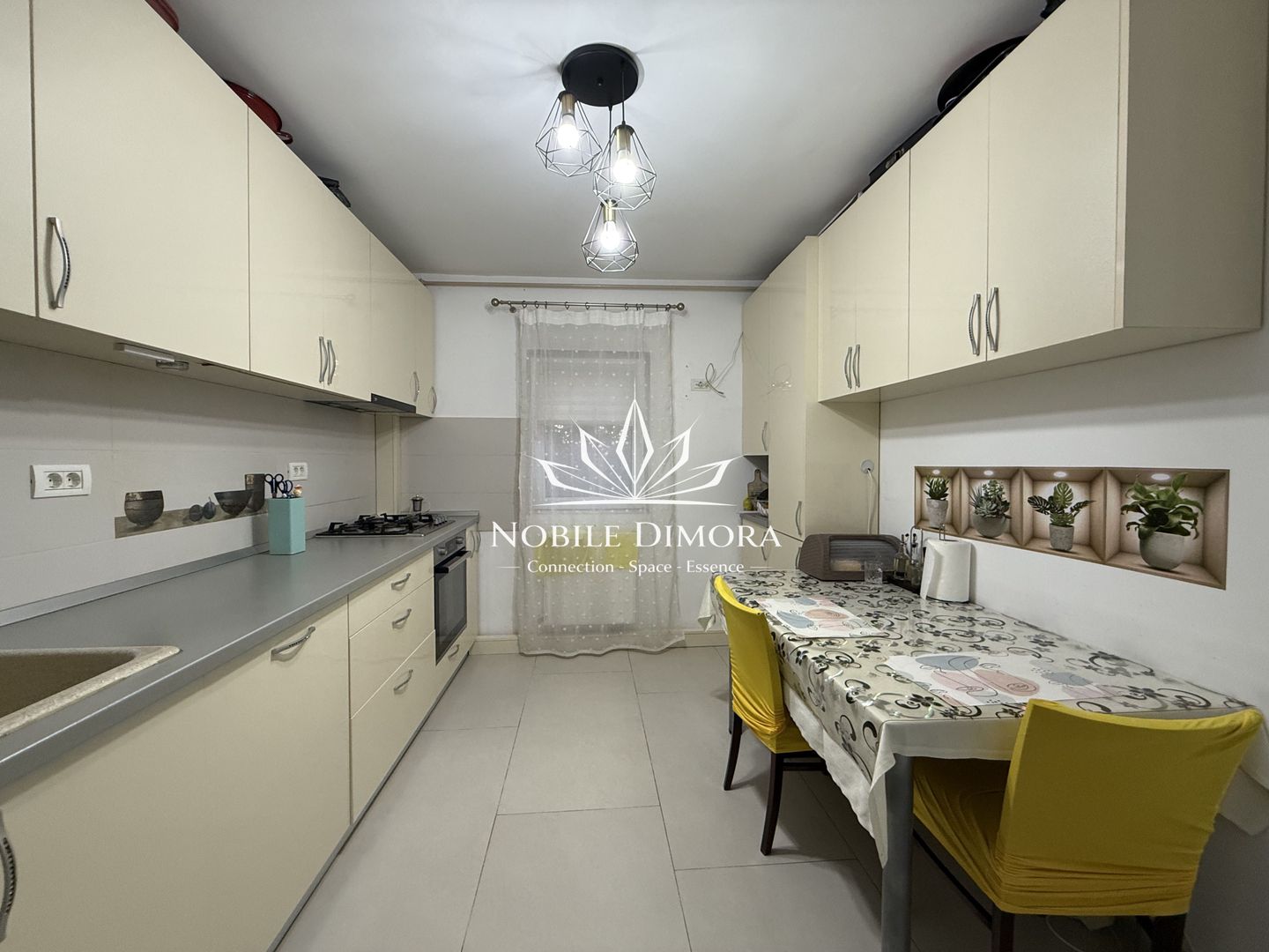 Apartament cu 3 camere de vanzare - 2 balcoane - zona Bucovinei - Poză 8