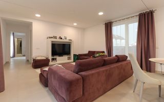 Penthouse dispus pe 2 niveluri in Dambul Rotund - Poză 3