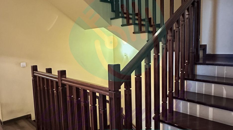 Vila 2013, bine compartimentata, aproape de metrou - Poză 7