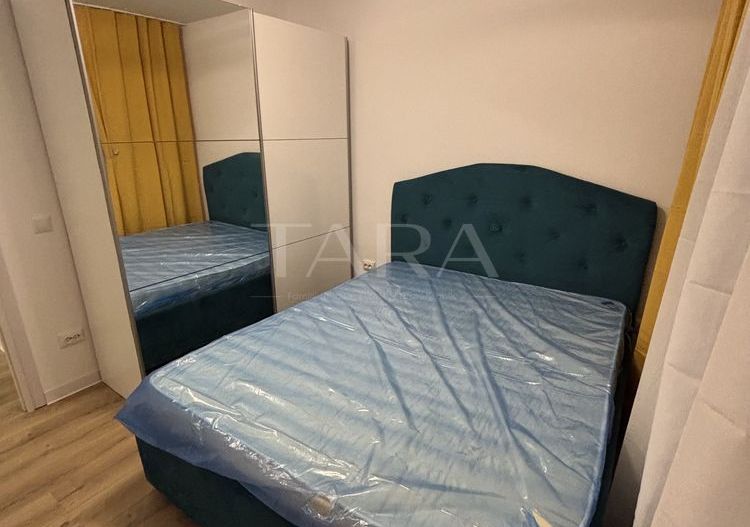 Apartament cu 3 camere, intermediar, complet renovat. - Poză 6