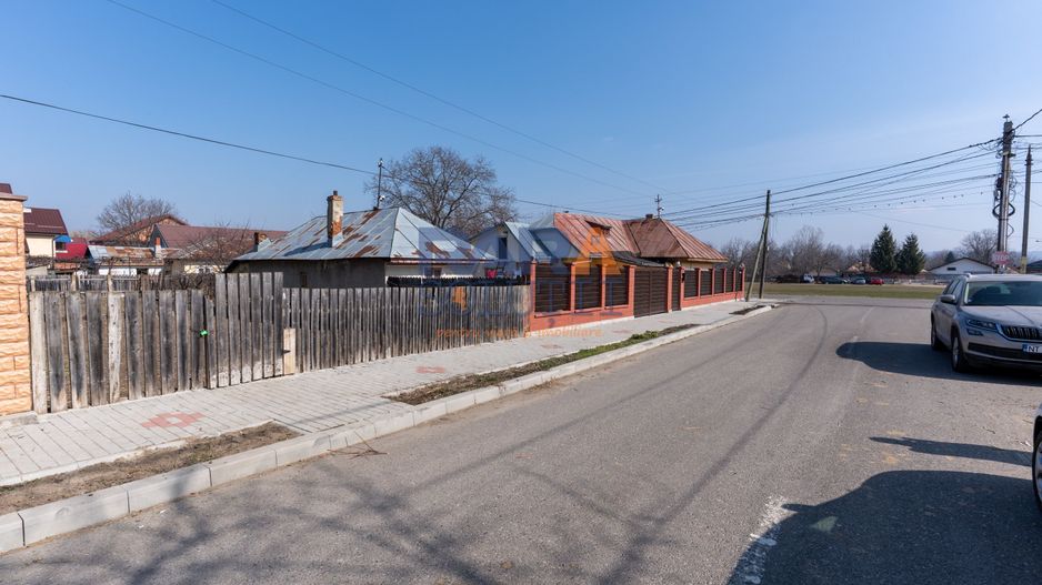 Grădină 300 mp - în oraș - Poză 1