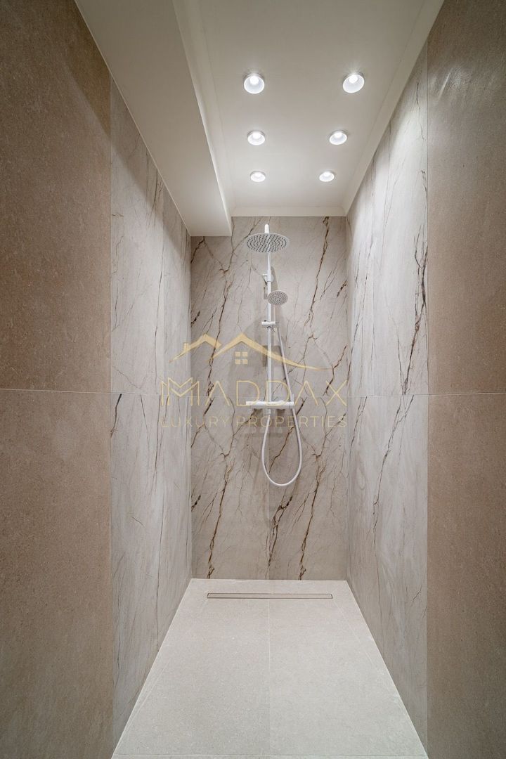 Vila Unica Noua cu 8 camere *300mp* /fotovoltaice si pompa cladura// Dorobanti - Poză 32