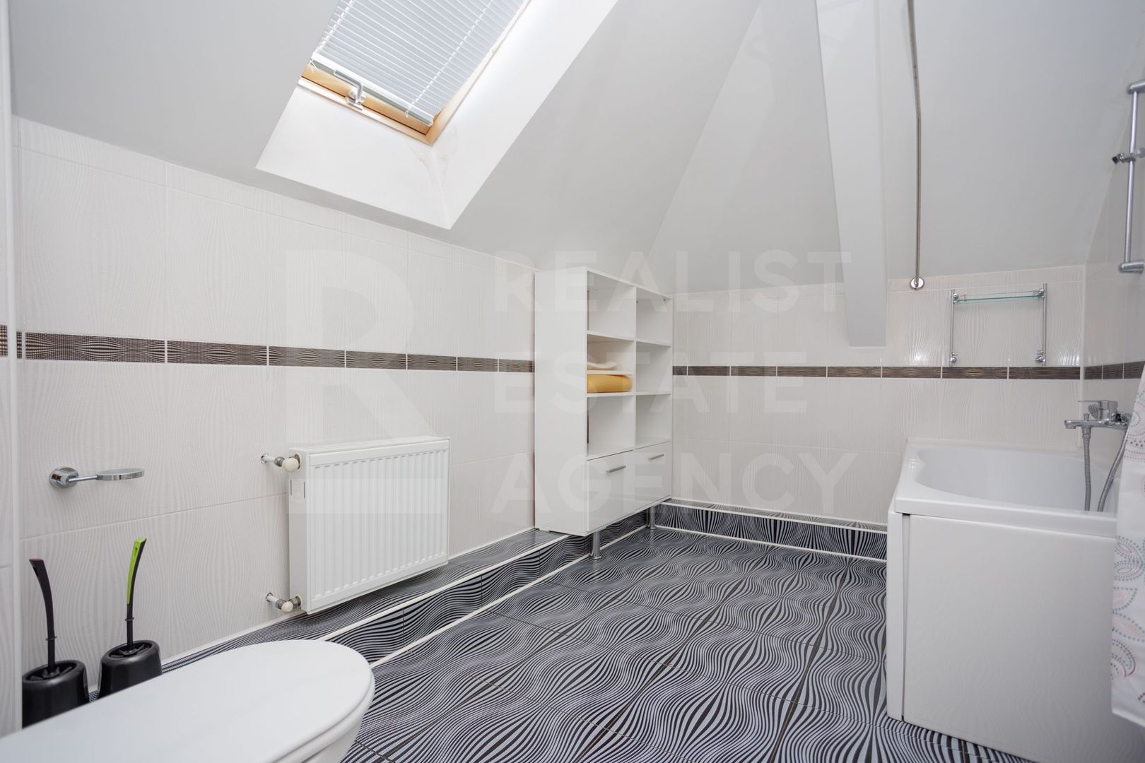Chirie, casă, 6 camere, Strada Trifan Baltă, Centru - Poză 33