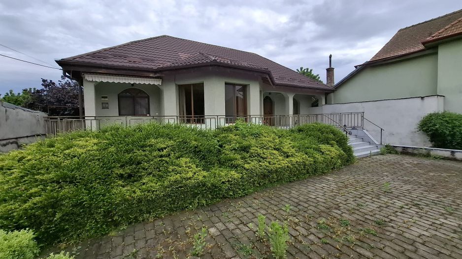 Casa individuala intima cu teren mare in Avrig, Sibiu - Poză 14