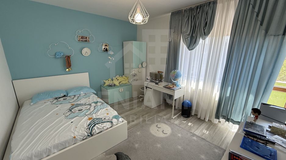 Casa Spatioasa D+P+1+M – 615mp - Teren 1000mp - Rovine - Poză 3