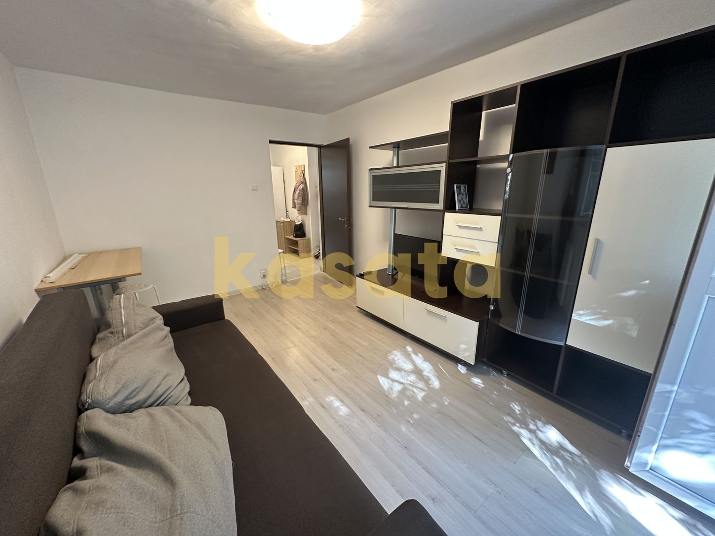 Apartament 2 Camere | Renovat | 6 min Metrou | Etaj intermediar - Poză 13