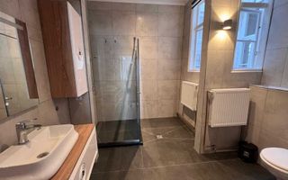 Apartament la casa 4 camere | Mihai Eminescu | Curte comuna | Oradea - Poză 5