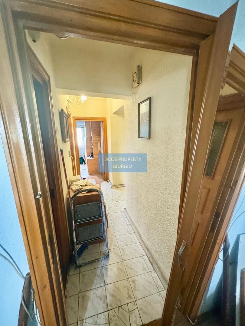 Apartament 4 Camere – Lângă Liceul Maiorescu, Giurgiu - Poză 8