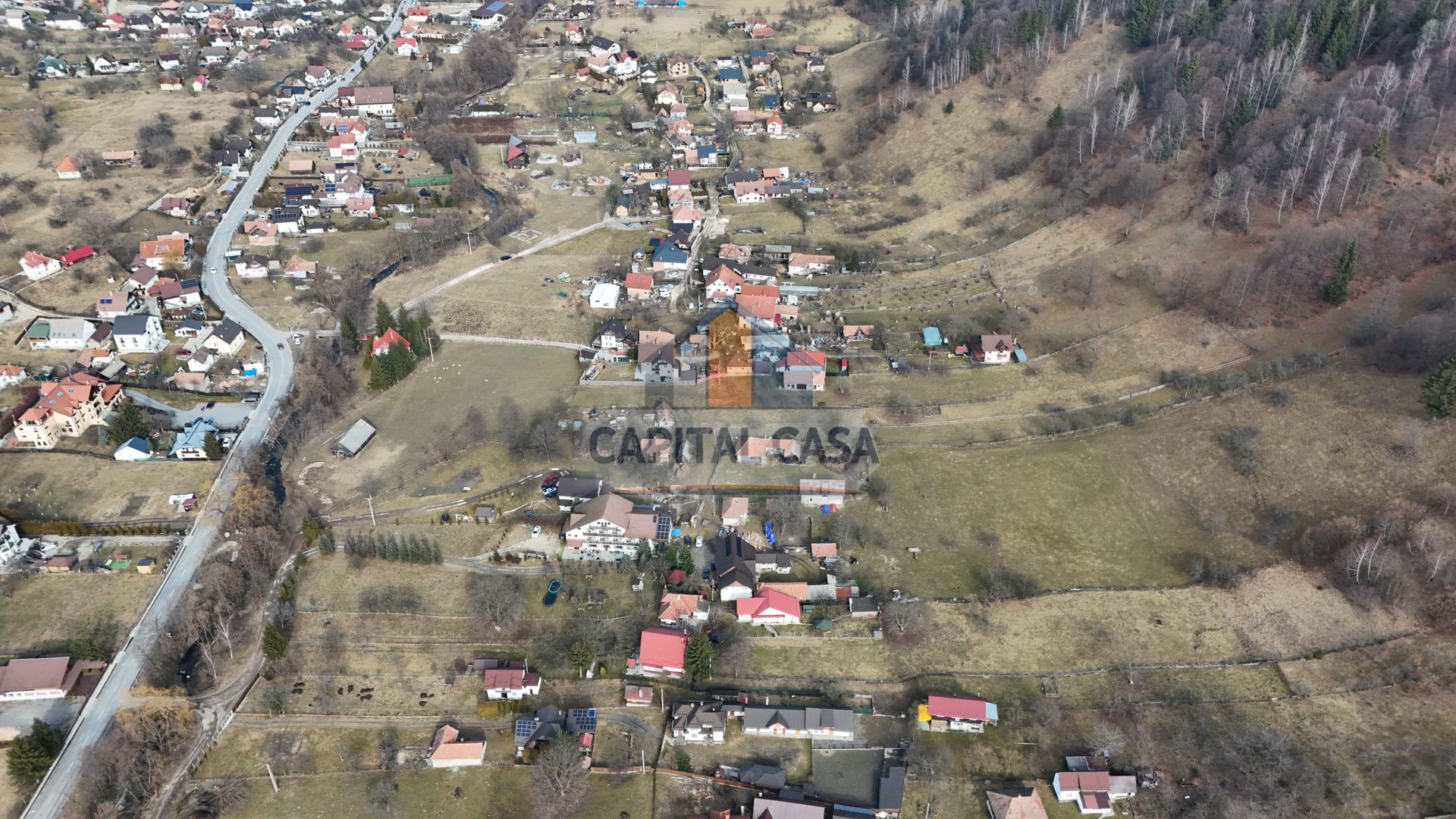 Teren de poveste pe coama muntelui – Vedere panoramică Piatra Craiului - Poză 2