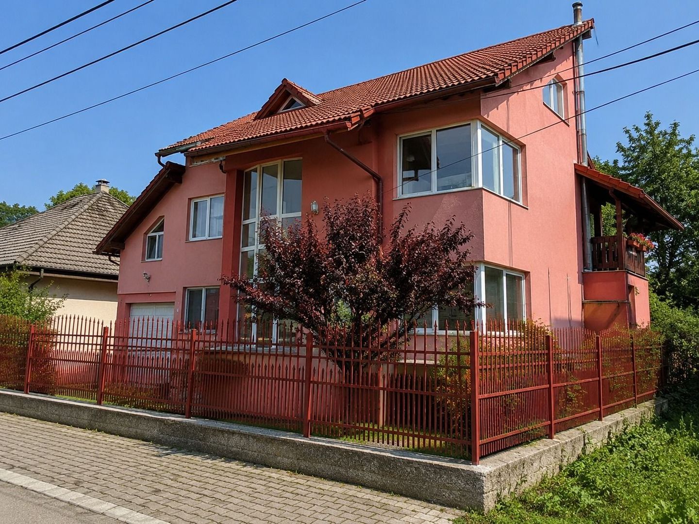 Casă spațioasă în Cristian, Brașov | 223 mp utili | teren 1.000 mp - Poză 2