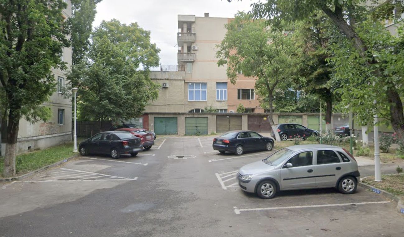 Garaj cu CF, 20 mp, Piata Bucuresti.  12 500 E (neg). Comision 0 - Poză 2