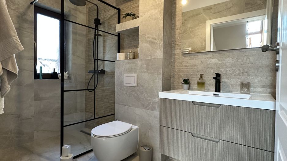 Duplex despartit prin spatiu tehnic  - teren 500mp - Poză 26