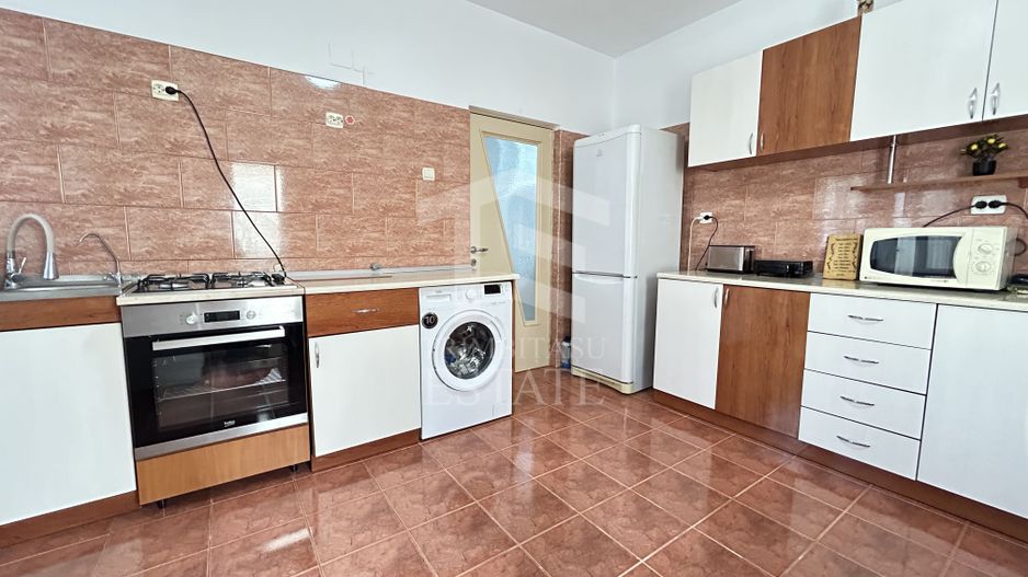 Afacere Turistică la Cheie | Pensiune 10 Camere | Eforie Nord - Poză 9
