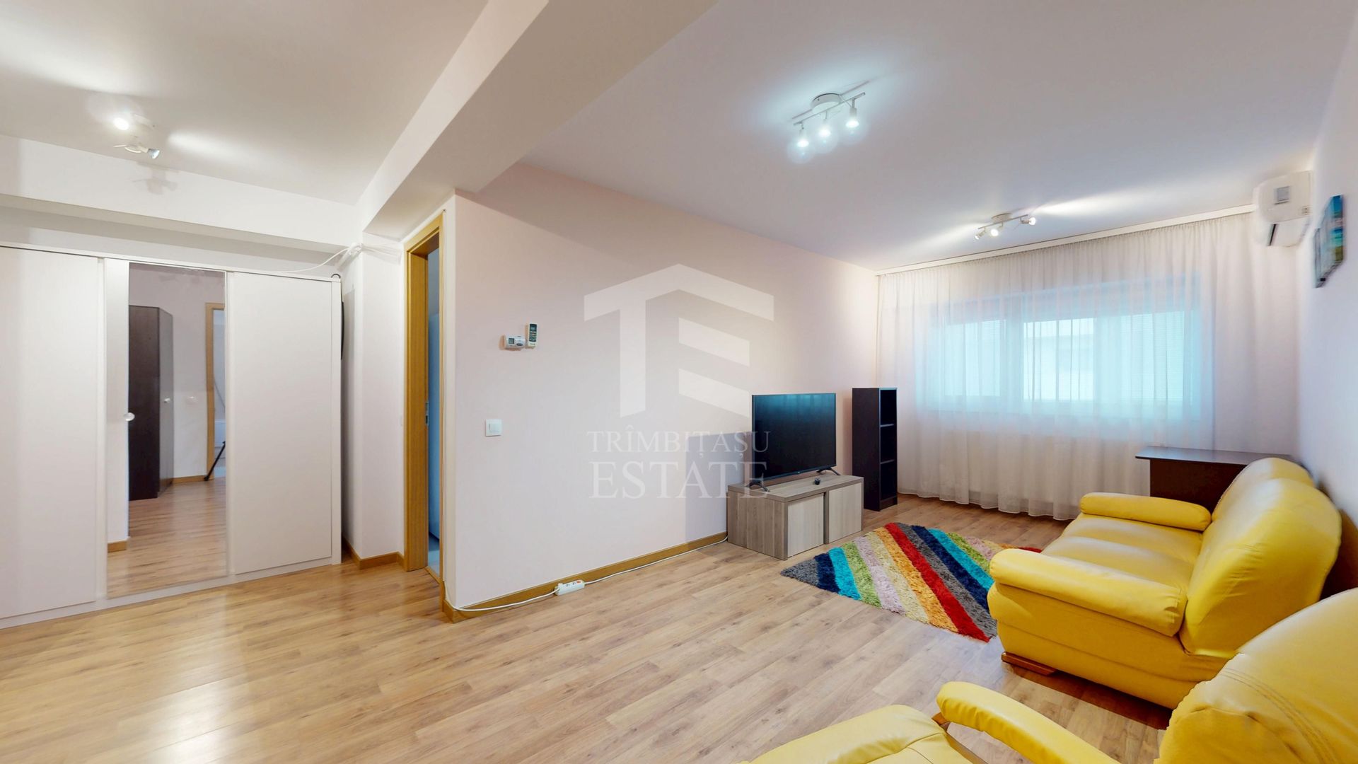 Apartament 2 camere bloc 2015 Bd. Timișoara - Poză 2