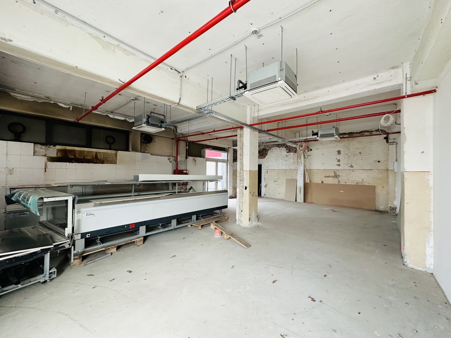 Oferta Inchiriata -  Auchan Buziasului | Spatiu Comercial 108 mp - Poză 11