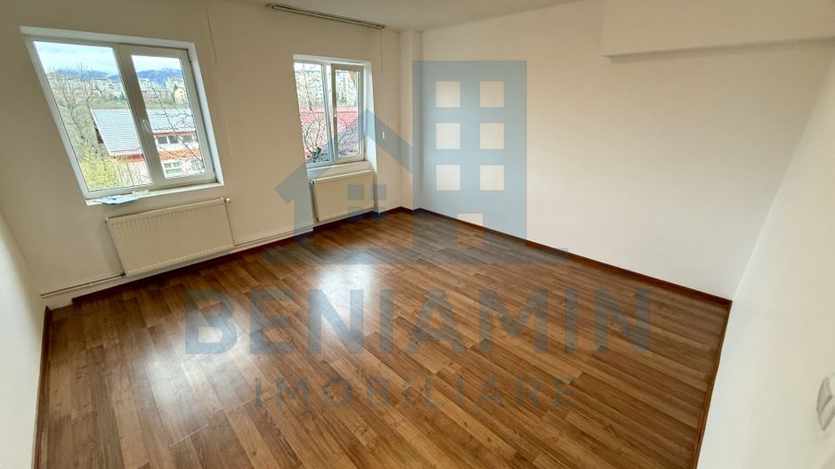 2 camere - 55mp - etaj 3 - centrala proprie - parcare - Central - Poză 1