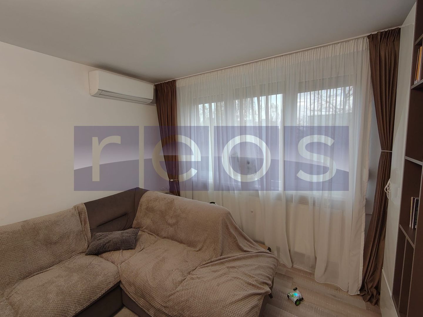 VANZARE 4 CAMERE I DECOMANDAT I METROU I VALEA OLTULUI, DRUMUL TABEREI - Poză 3