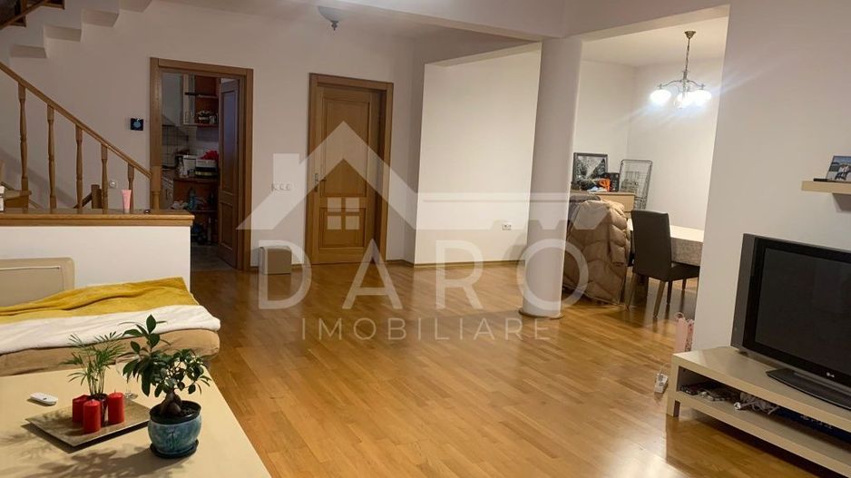 Se inchiriaza casa 3 dormitoare, living, dining, garaj Str Muntenia - Poză 7