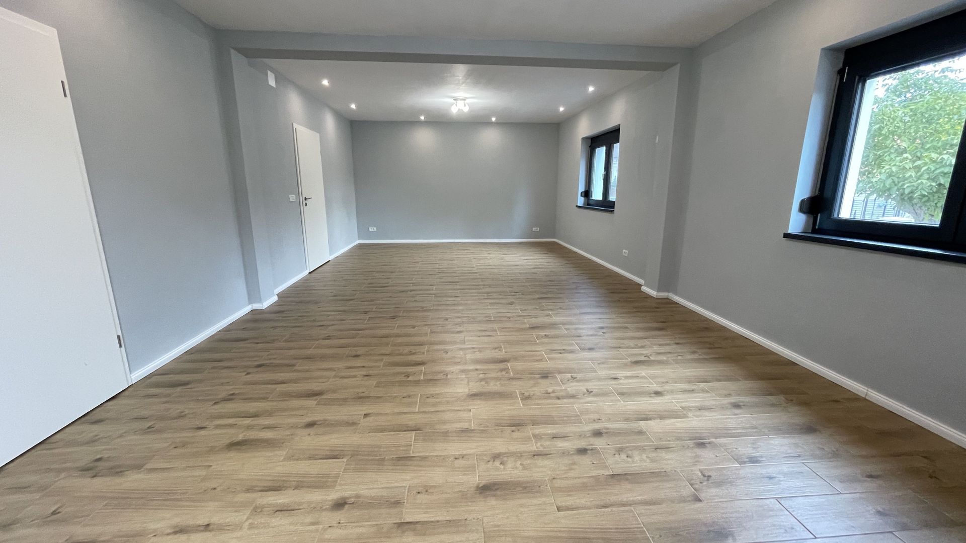 Casa spatioasa,amenajata in zona Lipovei - Poză 3