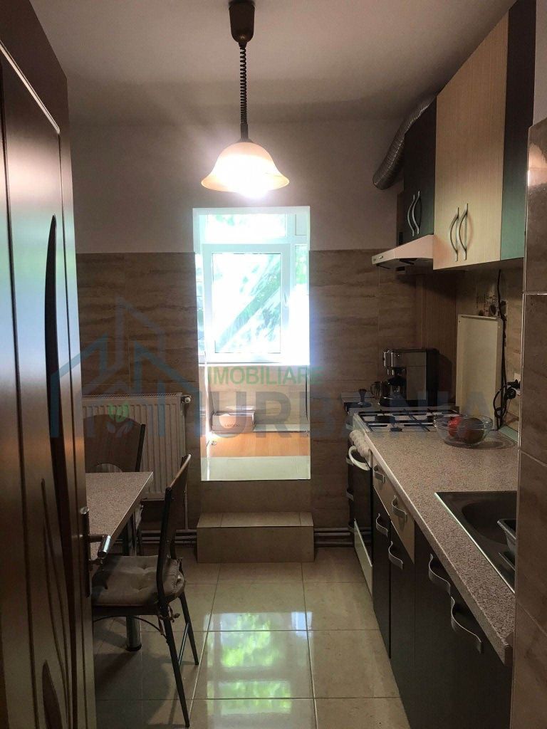 Ofer spre închiriere apartament cu 2 camere - Poză 4