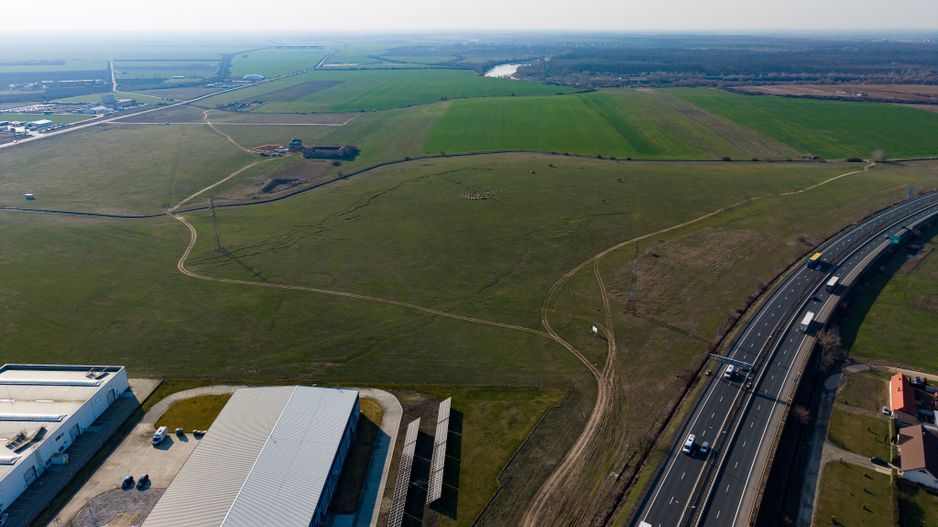 Teren de 107,000mp în zona industrială Zădareni - Poză 18