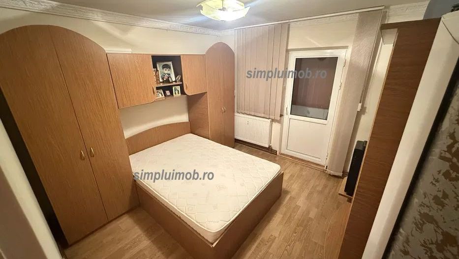 2 Camere Decomandat Centrala Proprie Loc de Parcare Piata Resita - Poză 3