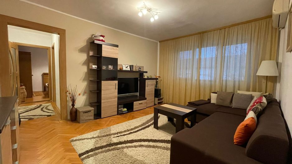 Apartament 3 camere, centrala proprie, zona excelenta! - Poză 1