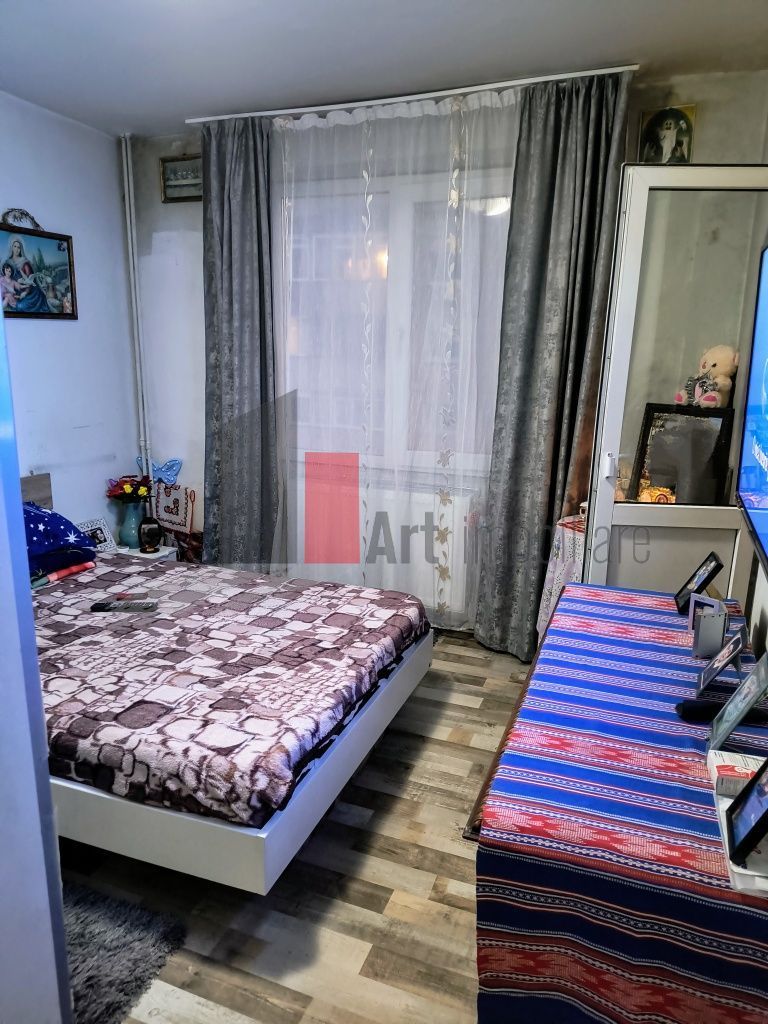 Vand apartament 3 camere finisat modern - Poză 3