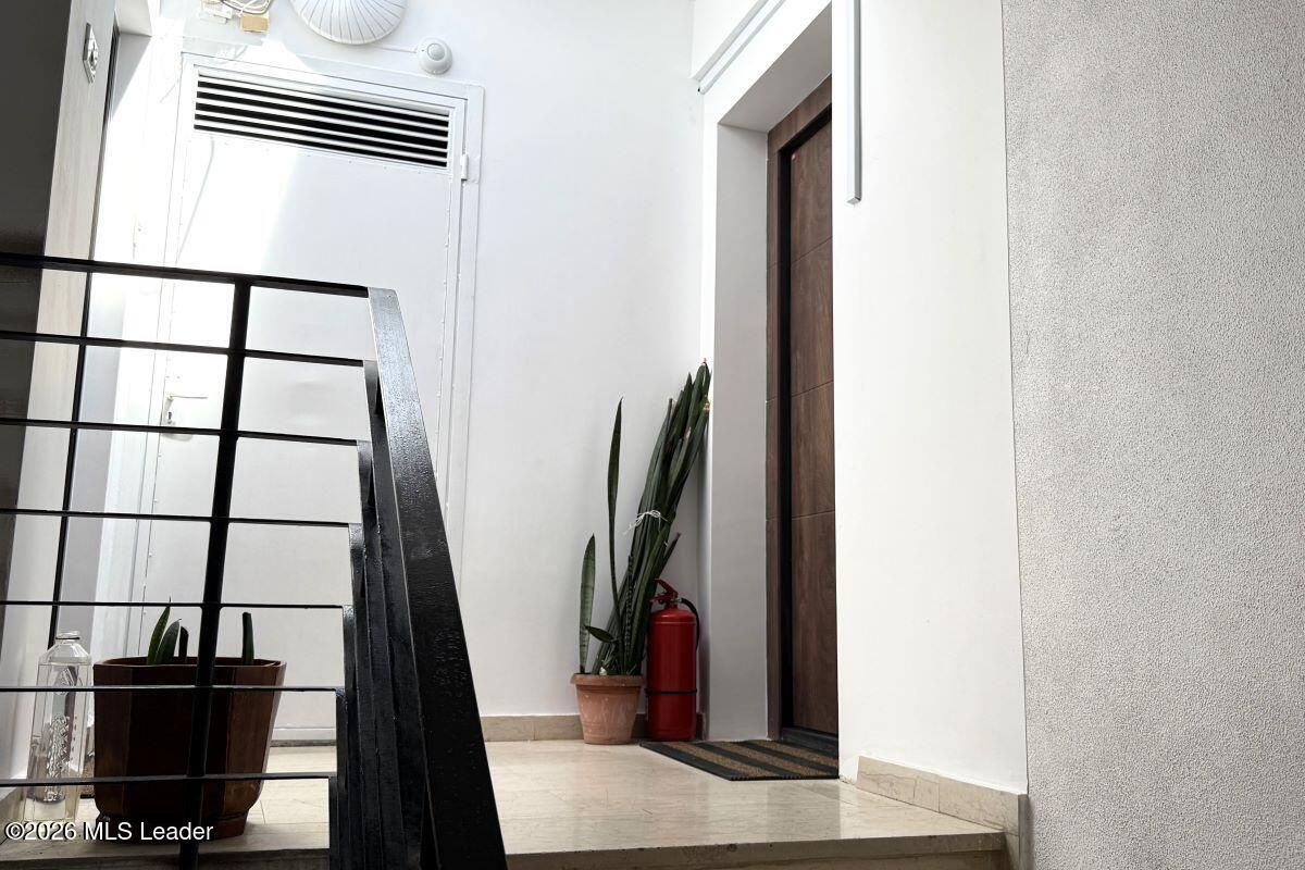Polona - Duplex 256 mpu, 6 camere, etaje 6+7, panorama, terase 52 mp - Poză 19