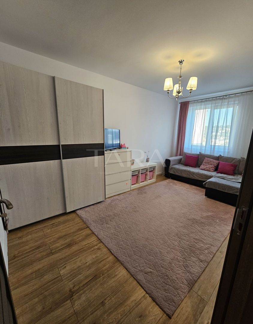 Apartament cu 3 camere, balcon și 2 lifturi, zona Corneliu Coposu. - Poză 3