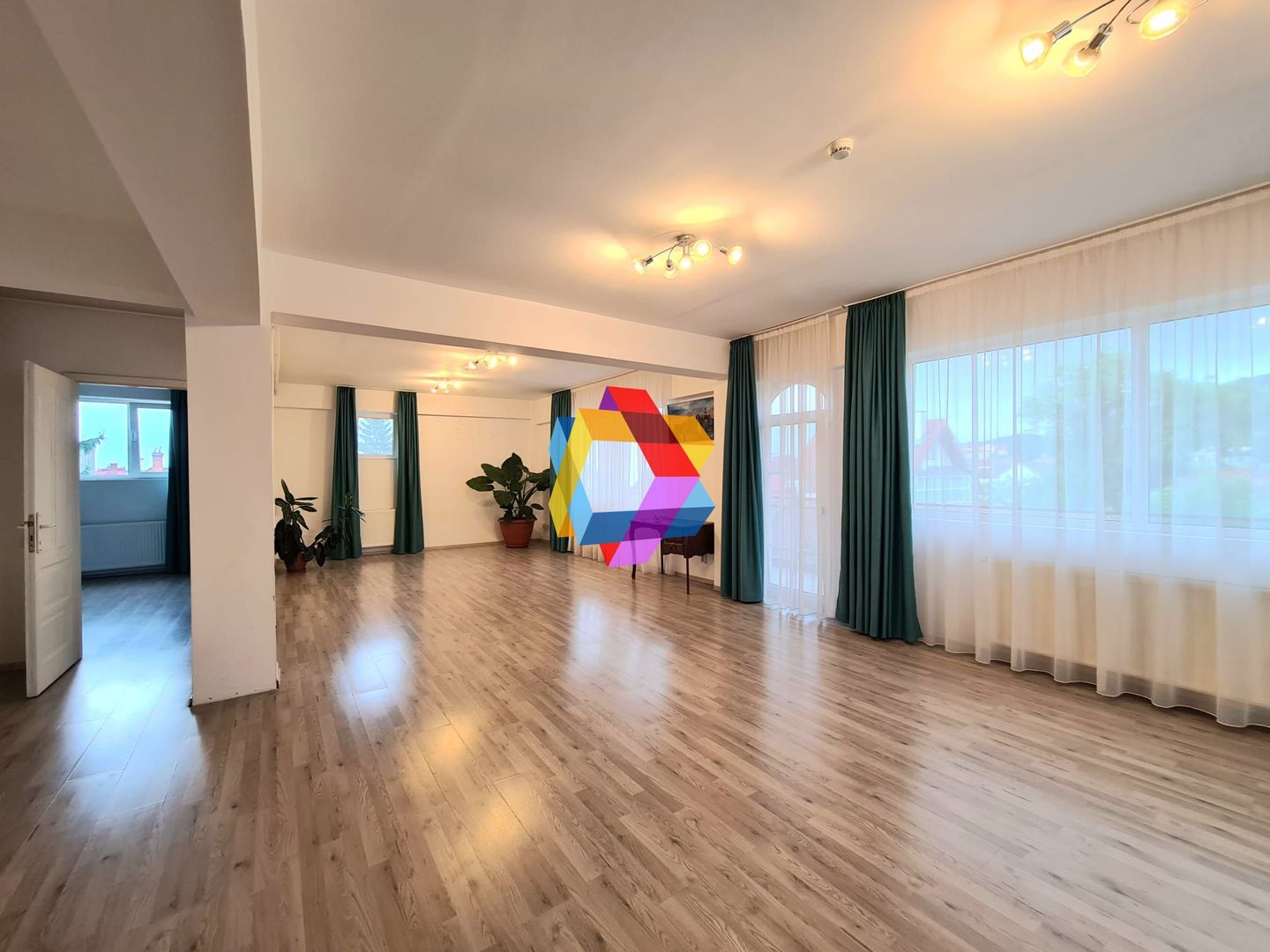 Casa de închiriat in Brașov - 400 mp - Poză 4