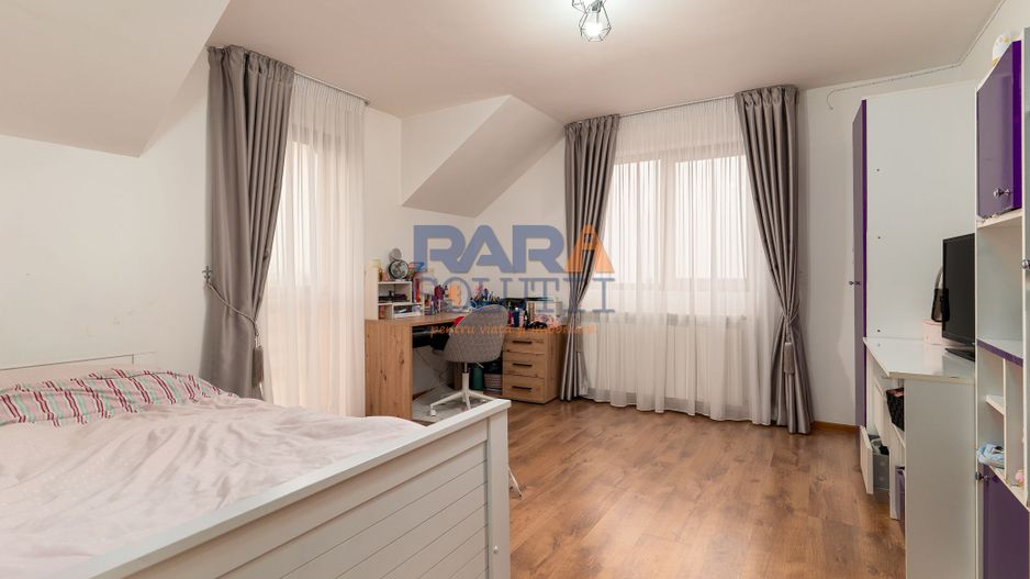 Casă 2013, teren 1366 mp, zonă centrală - Poză 15