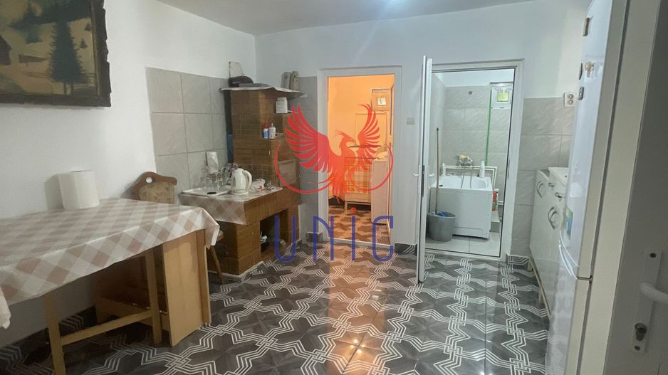 Casa cu teren de 1000 de mp -Radovan - Poză 5