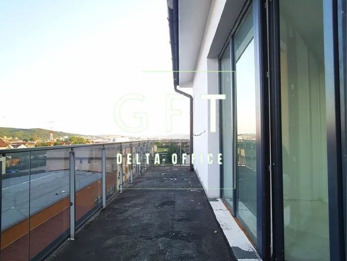 Penthouse 4 camere în Bistrița cu terasă panoramică - Poză 2