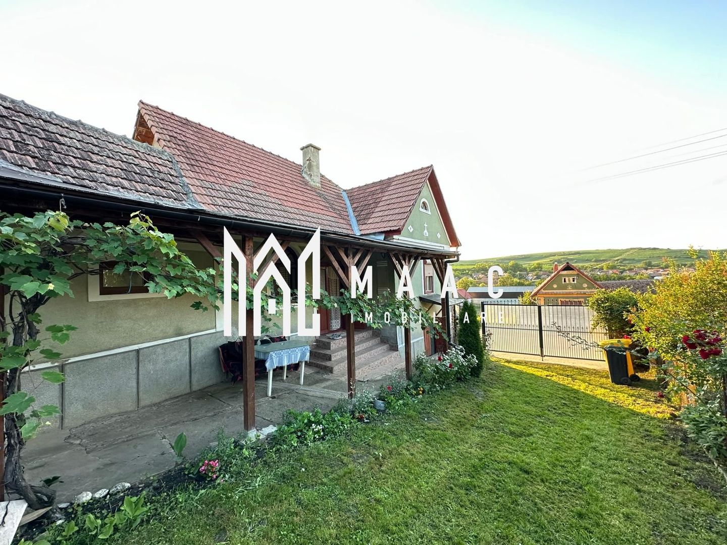 Casă tradițională I 100 mp utili I teren 1830 mp I Armeni I SIBIU - Poză 1