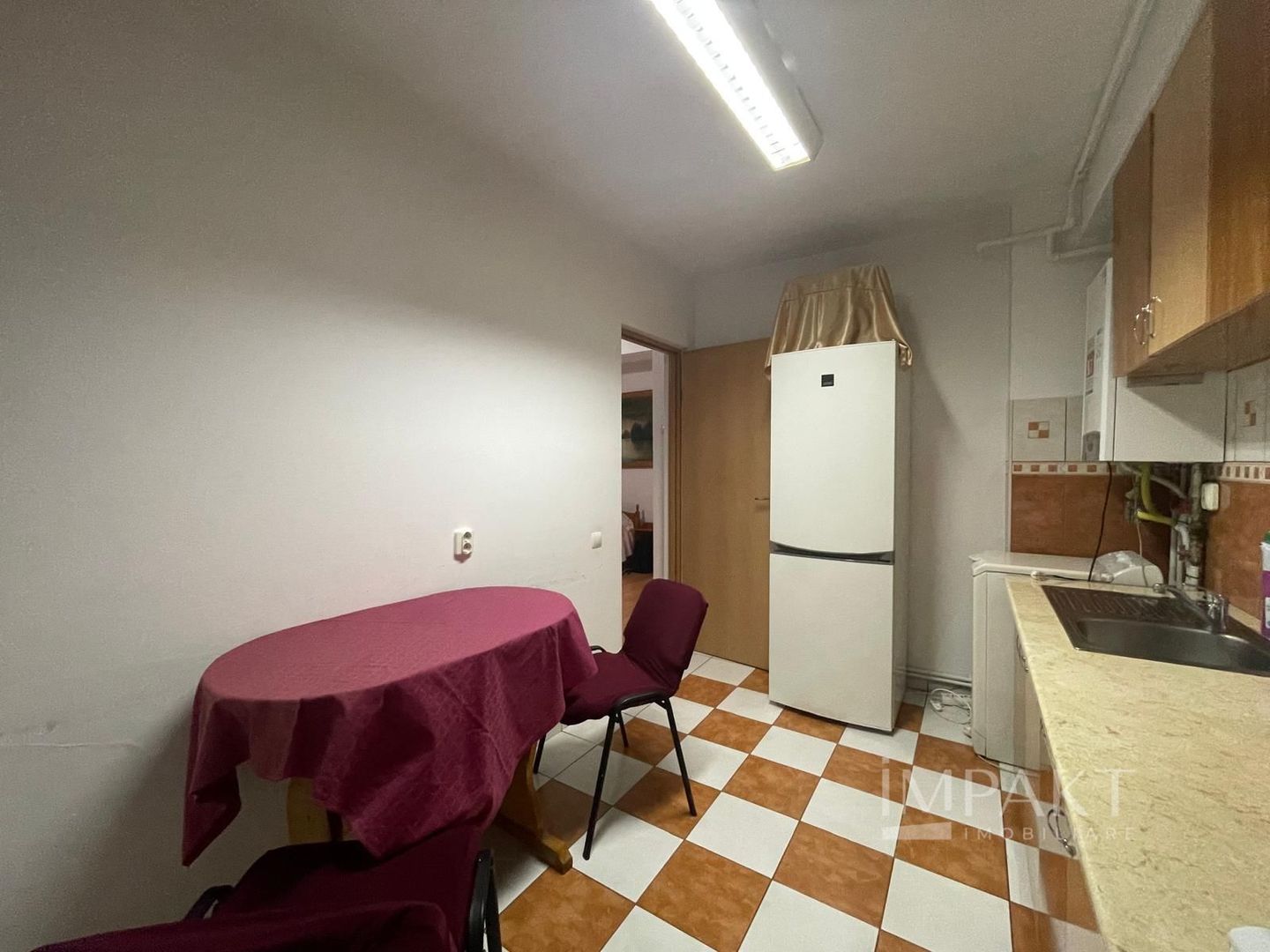 Garsonieră | 32mp | Piața 1 Mai | DE ÎNCHIRIAT - Poză 2