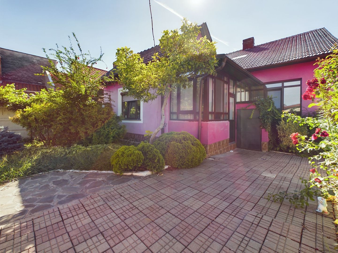 Casă individuală cu 4 camere, zonă centrală - Poză 2