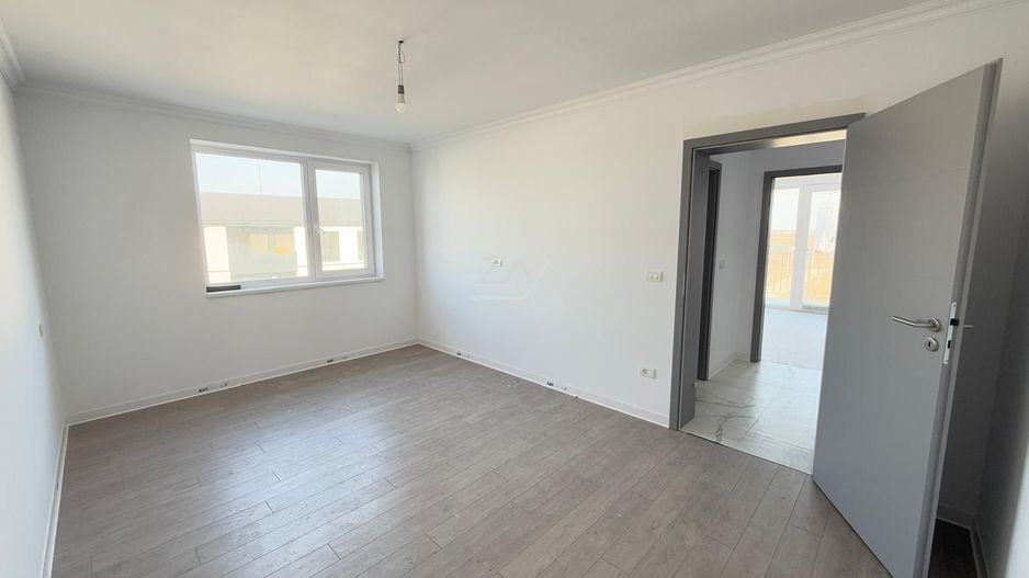 Etaj 1. 3 camere. Decomandat. Loc de parcare. - Poză 5
